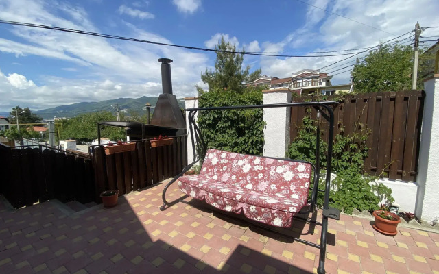 Частный дом  040 Под ключ свой двор мангал качели