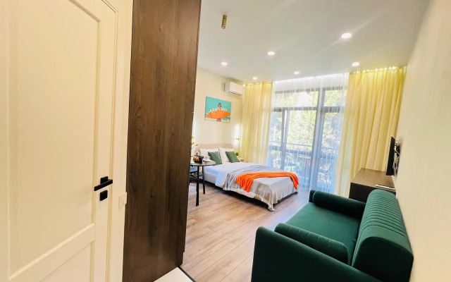 S Balkonom I Basseynom Na Territorii Apartments