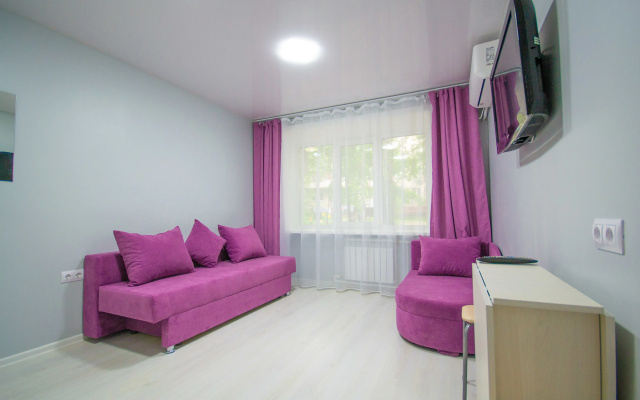 Na Vladivostokskoy 44 Flat