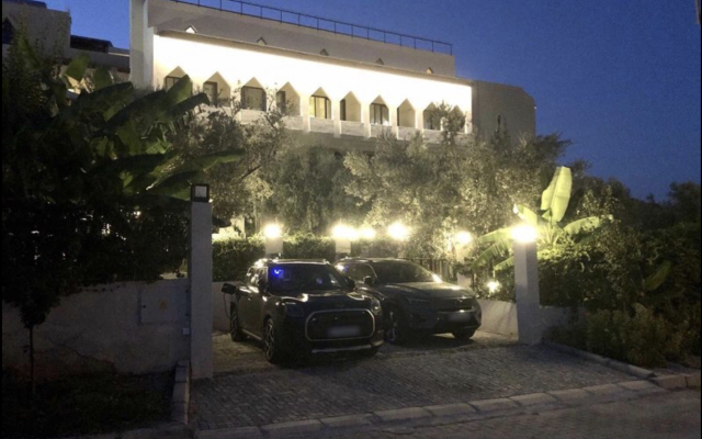 Arinnanda Hotel