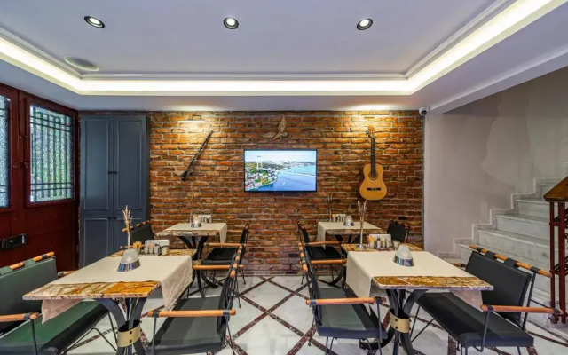 Pera Luna Premium Boutique-hotel
