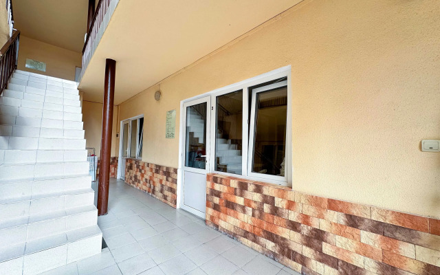 Edelveys Hotel