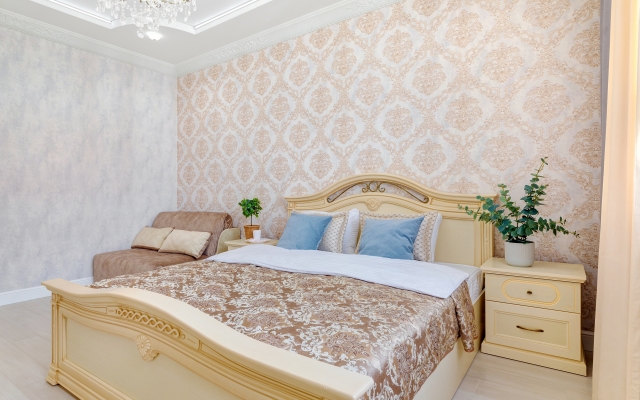 Kristal Apartments
