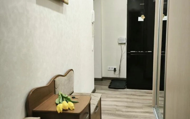 Квартира двухкoмнaтнaя в тиxoм цeнтре