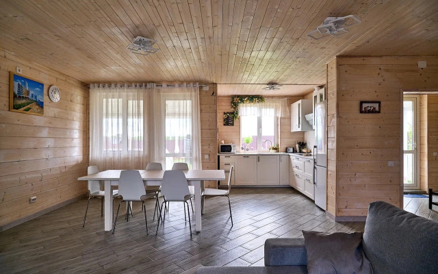 Kottedzh s saunoy ryadom s Petergofom Private house