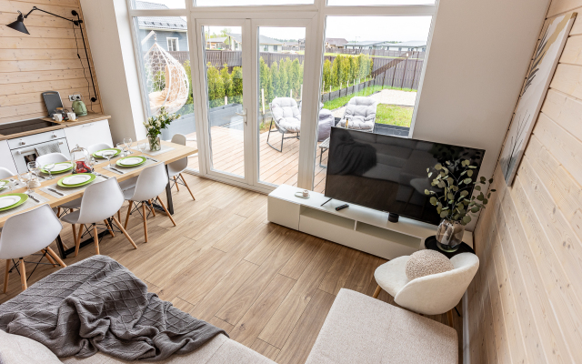 Na Grinvud 84v Guest House