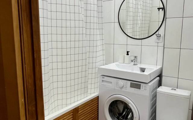 Uyutnaya 2kh Komnatnaya Ryadom S Tsentrom Goroda Flat