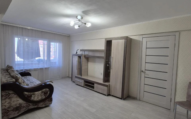 2-K Na Solnechnoy 37 Flat