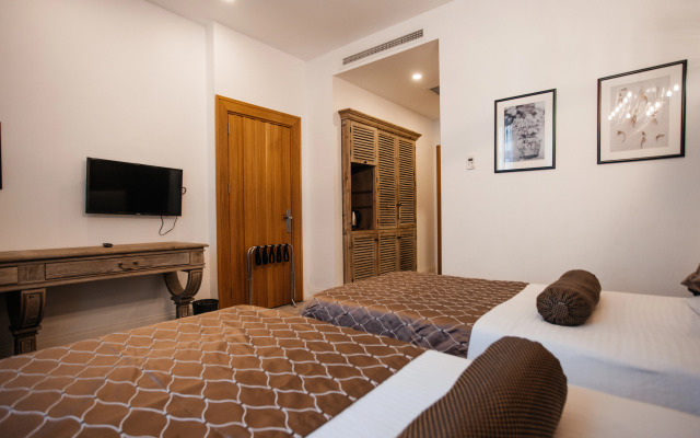 Shirvanshah Hotel