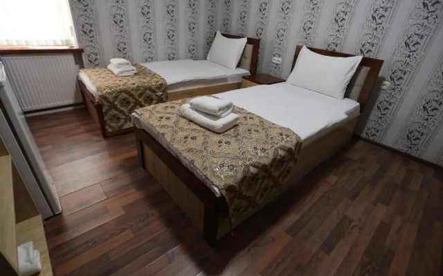 Отель Plaza 777