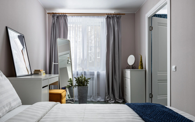Sapfir v Pushkine Flat