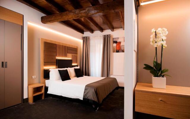 Hotel Trevi