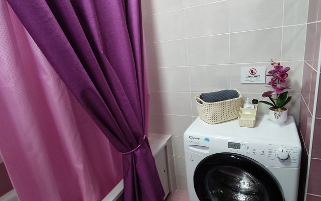 Na Prospekte Kirova 13 Flat