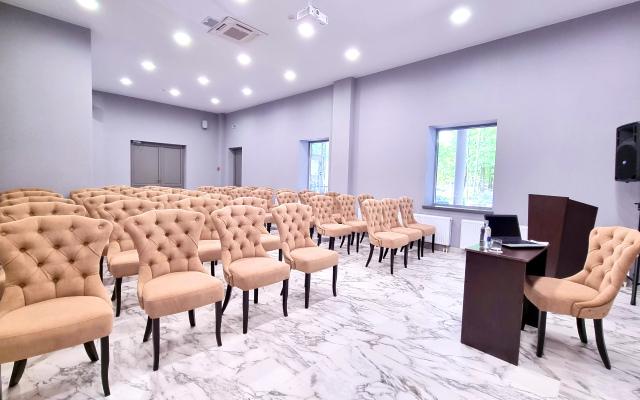 Kristall Hotel