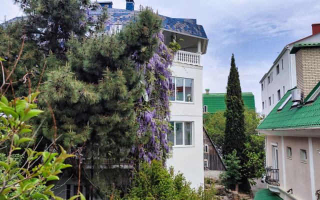 Villa Lyubimaya Guest house