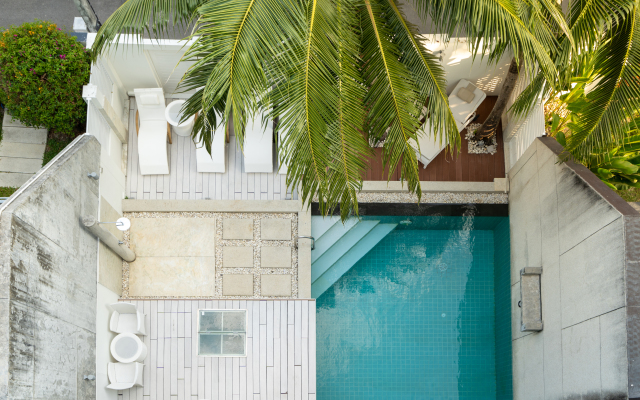 Beachfront luxury villa in Rawai Villa