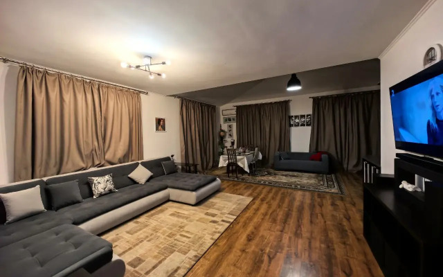 Femili Khaus Guest house