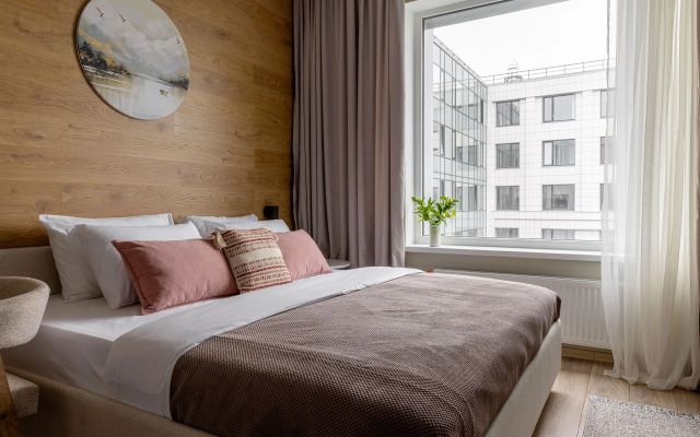 U Metro Ladozhskaya Apartment