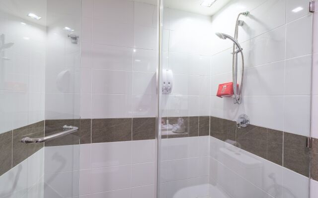 ZEN Premium Marlin Plaza Patong Hotel