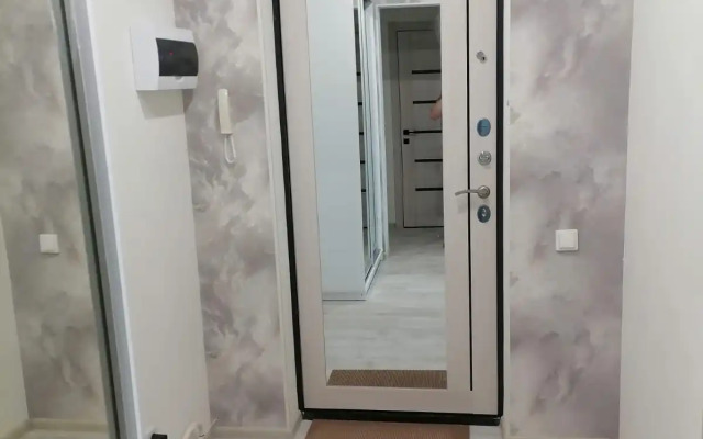 Uyutnaya Trekhkomnatnaya Kvartira 17/2 Flat