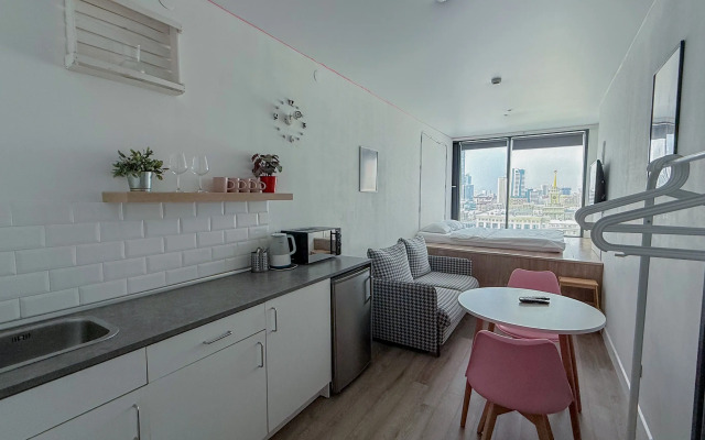 Апартаменты PINK NEONLIGHT на Mалышева 42а