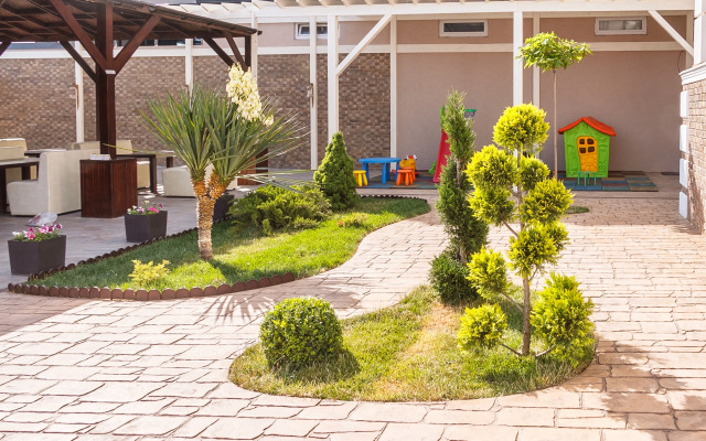 Отель Тэлия