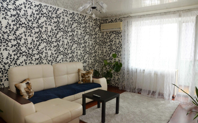 Uyutnaya V Volzhskom Flat
