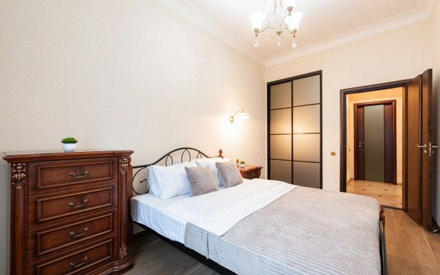 Apart+ Nezavisimosti 22 Apartments