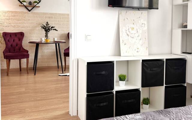 Kvartiru Nado V Mikrorayone Suponevo 12 Apartments