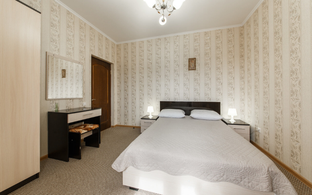 Chelsi Hotel