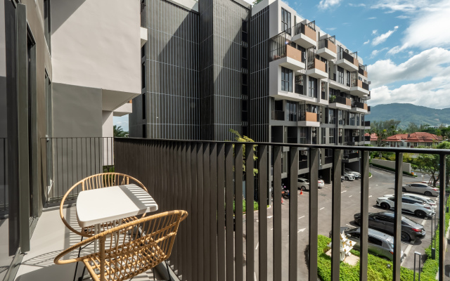 Semeynye 2bd v Laguna Skypark Apartments
