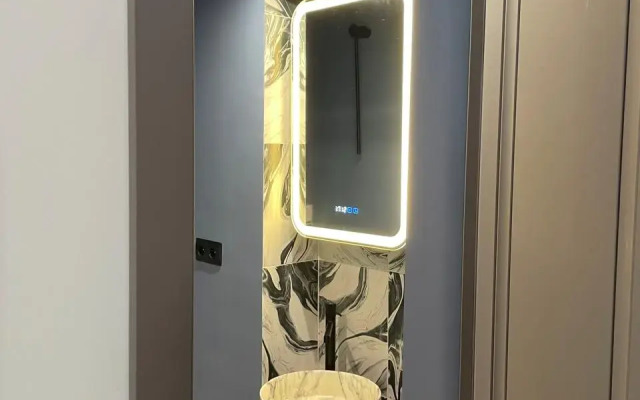 Na Prospekte Ardzinba 235 Flat