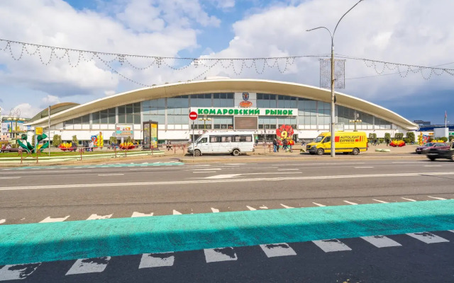 Uyutnaya Chistaya Ryadom s Metro Yakuba Kolasa Flat