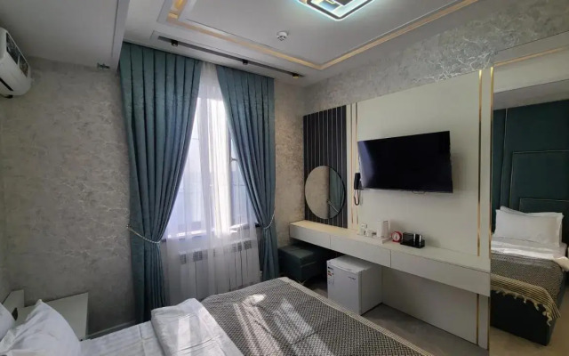 Shedevr Plaza Hotel