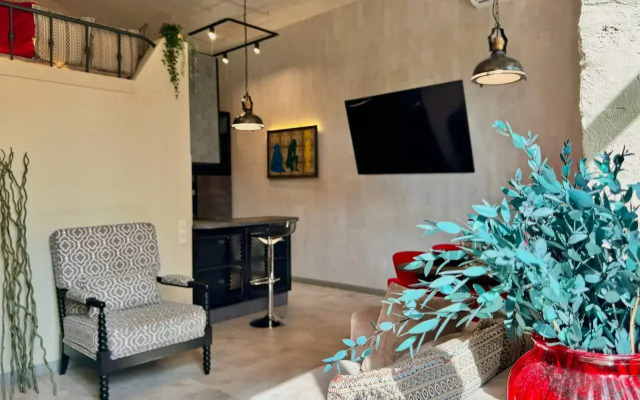 Квартира дизайнерская на Земляном валу МосАртАпарт