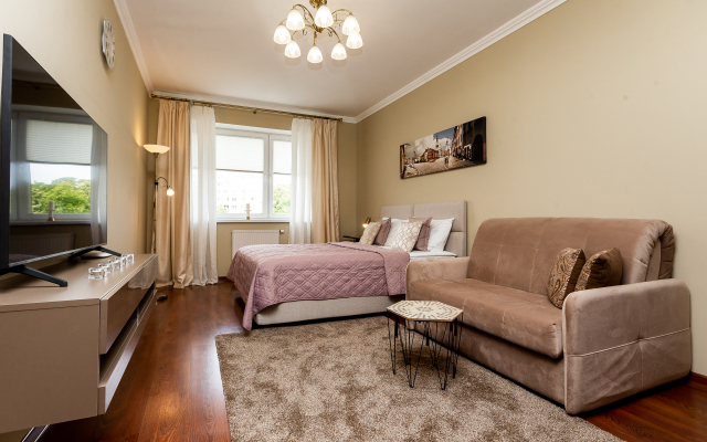 Nedaleko ot naberezhnoy Flat