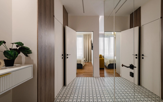 Yevro Dvushka S Dizaynerskim Remontom Shosse Entuziastov Flat
