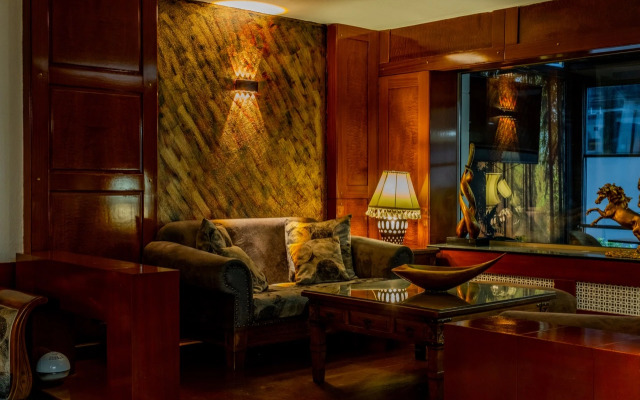 Peak Star Hotel