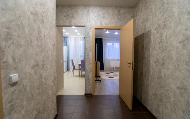 V tikhom rayone s khoroshim remontom Apartments