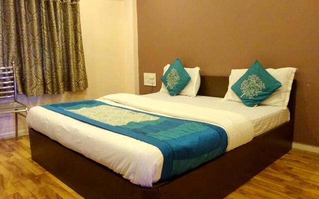 Hotel Blue Moon