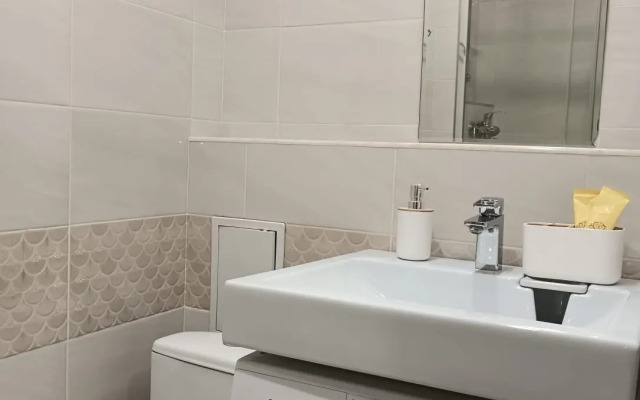 Apartamenty uyutnaya studiya ryadom s aeroportom Koltsovo Flat