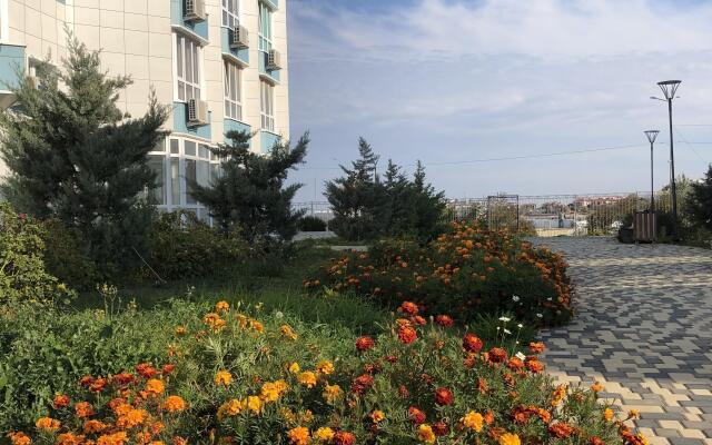 Admiralskaya Laguna Apartments