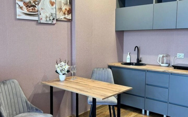 Na Ulitse Druzhby 30/4 Flat
