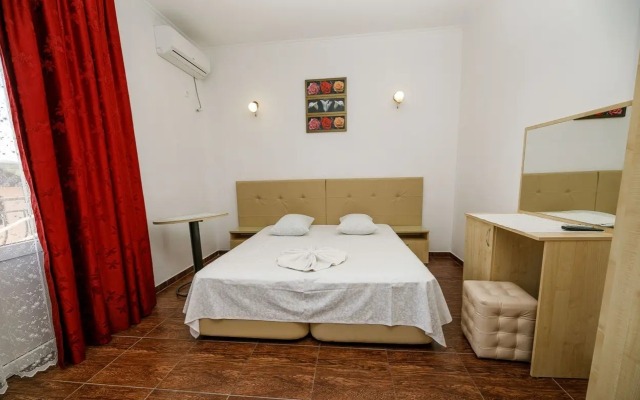 Nikoletta Hotel