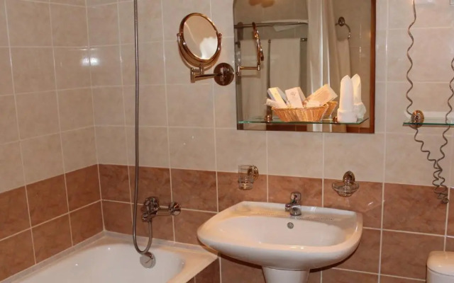 Отель Интурист