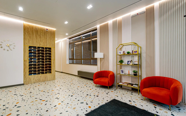 Uyutnaya sovremennaya studiya na Parkovom Flat