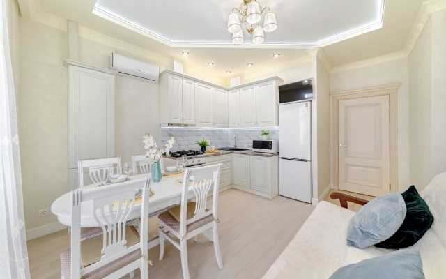 Kristal Apartments