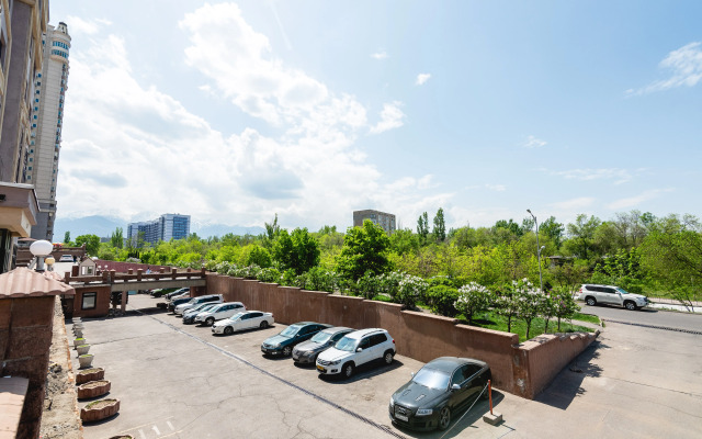 Prostota i Prostranstvo - 3-h Komnatnatnye v Minimalizme Apartment