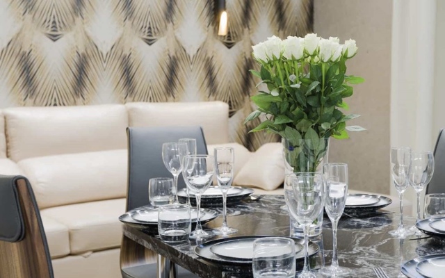 Tryokhkomnatny Premium Apartments