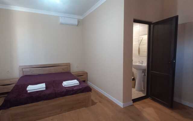 Liana Guesthouse